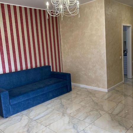 Bhoeme Apartament Орадя Екстер'єр фото