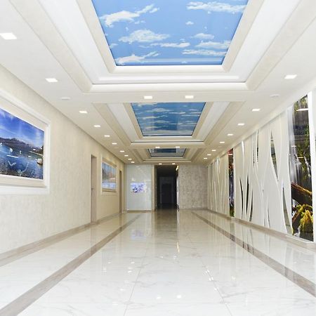 Bhoeme Apartament Орадя Екстер'єр фото