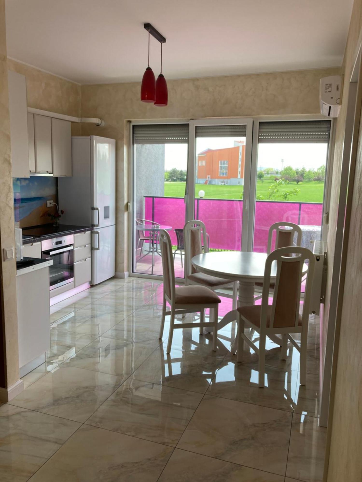 Bhoeme Apartament Орадя Екстер'єр фото